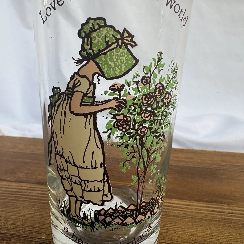 Vintage Holly Hobbie American Greetings Set of 2 Drinking Glasses Tumblers